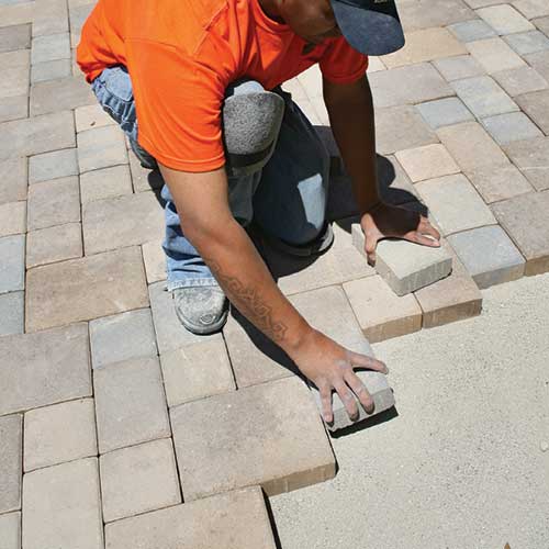 Installing Concrete Pavers