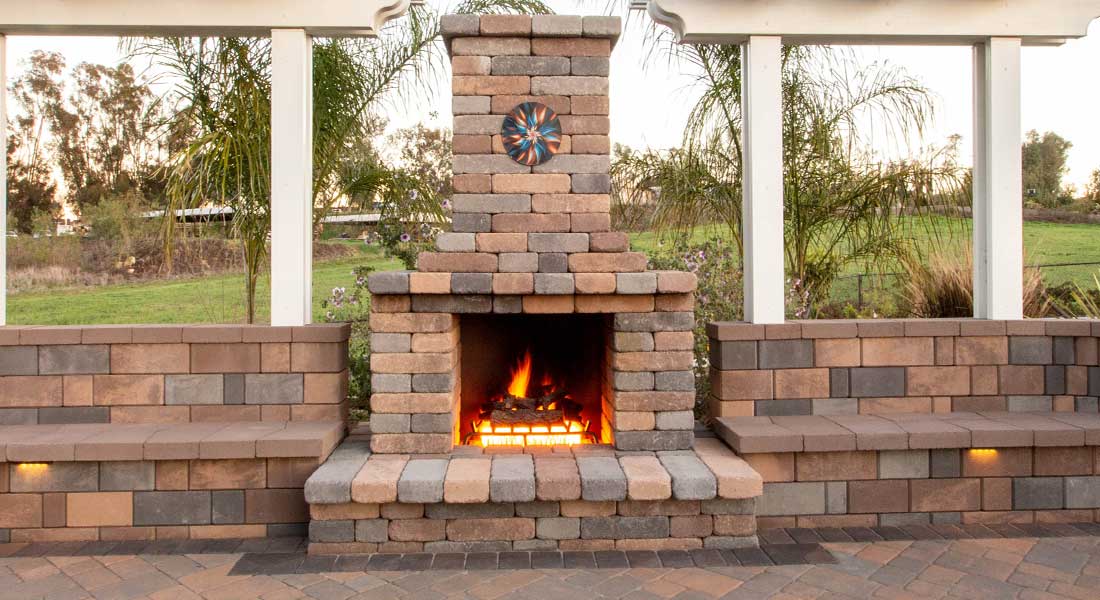 Semplice Outdoor Fireplace Kit - RCP Block & Brick